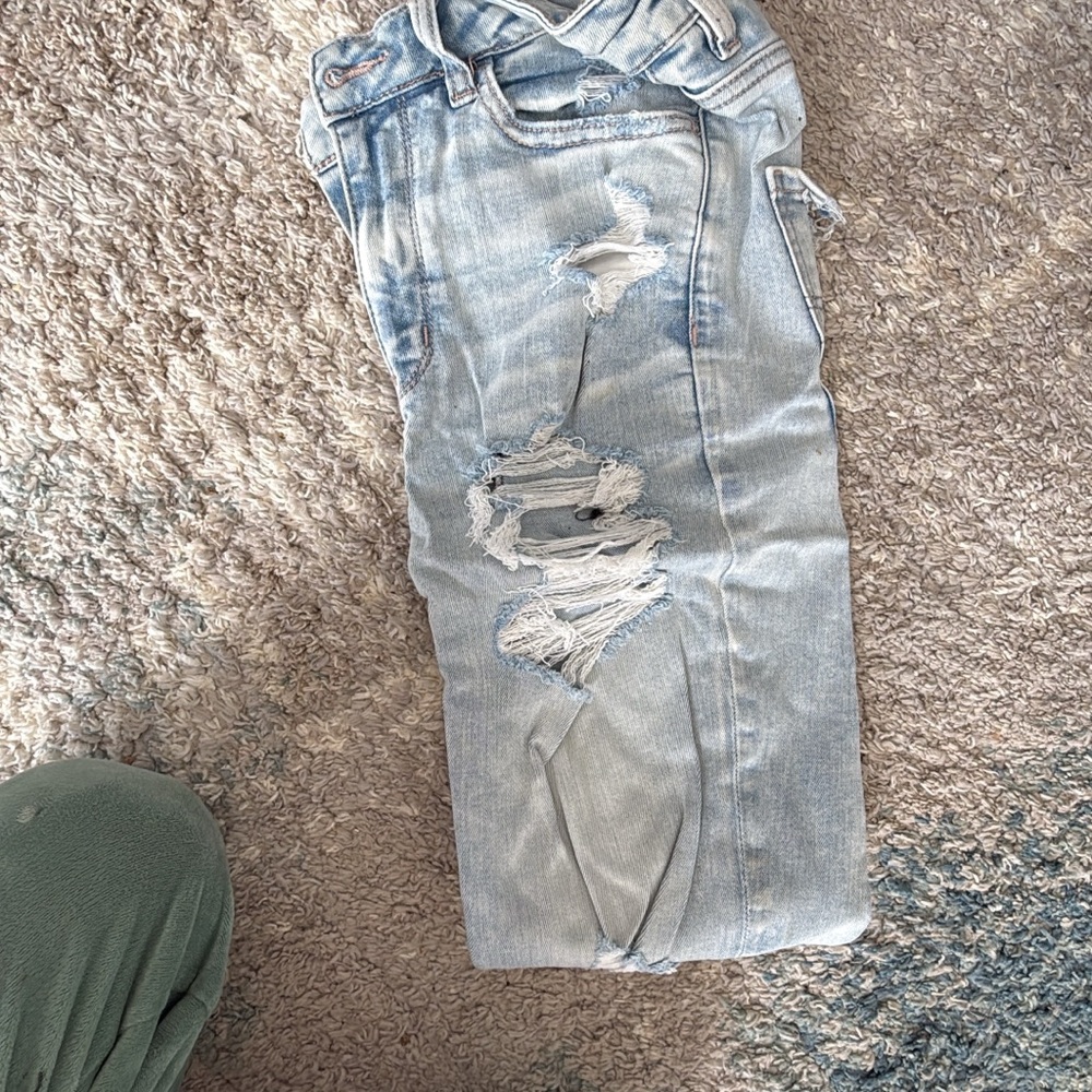Trendy Distressed Women's Skinny Jeans - Light Blue